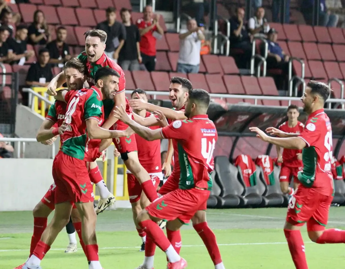 Karşıyaka 4’te 4 Peşinde