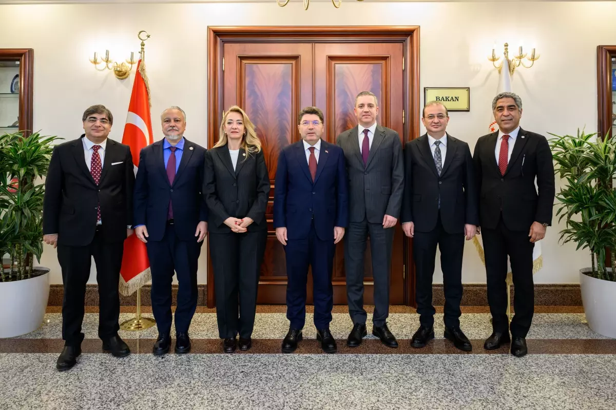 adalet bakani barolar birligini kabul etti S76j3y2z.jpg