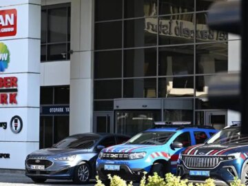 Can Holding operasyonunda yeni ayrıntı: ‘Tutuklama yazısı’ ortaya çıktı can holding operasyonunda yeni ayrinti tutuklama yazisi ortaya cikti FVKXGQ68.jpg