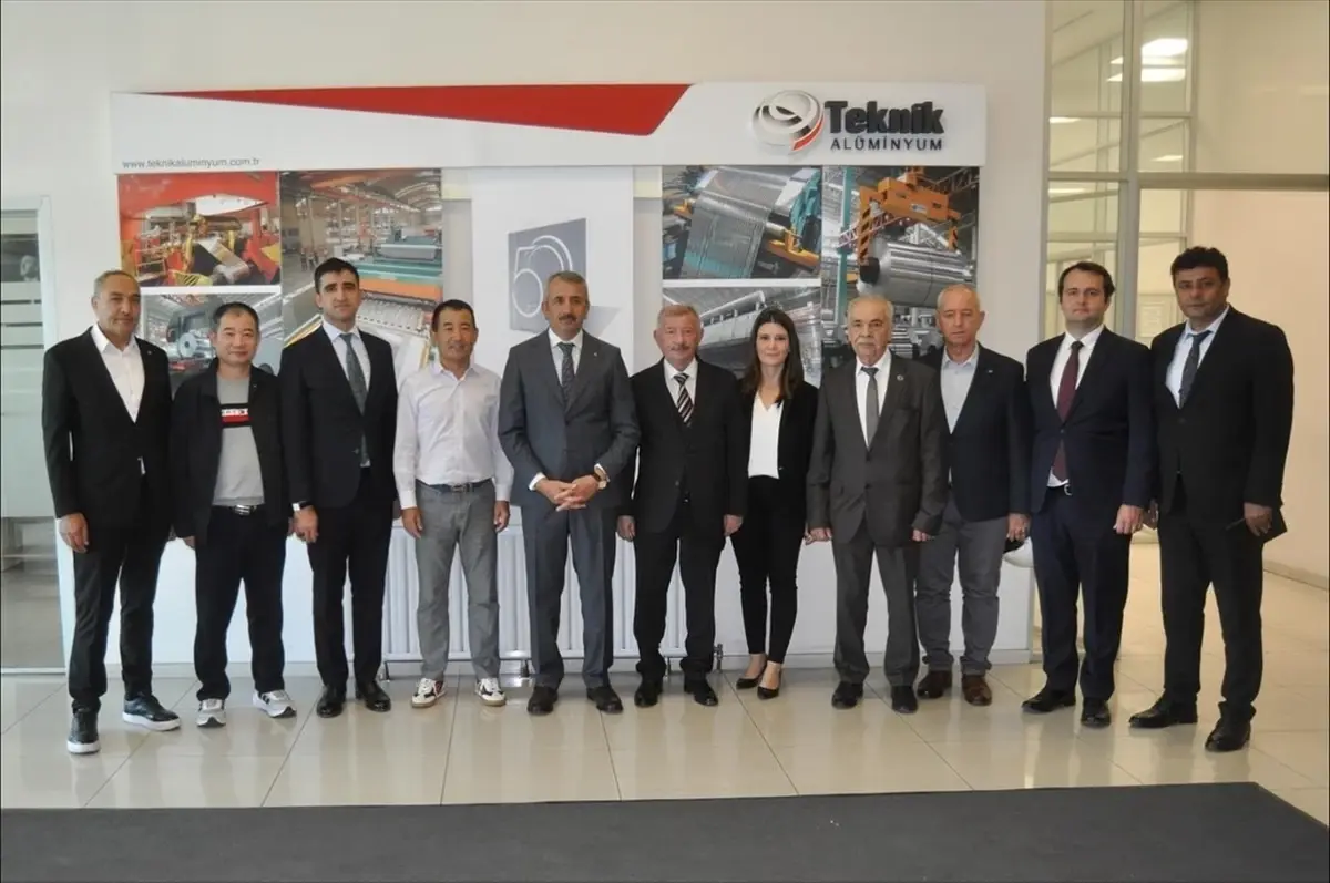 edirne valisi yunus sezer tekirdagdaki aluminyum fabrikasini ziyaret etti FFdVYGTv.jpg