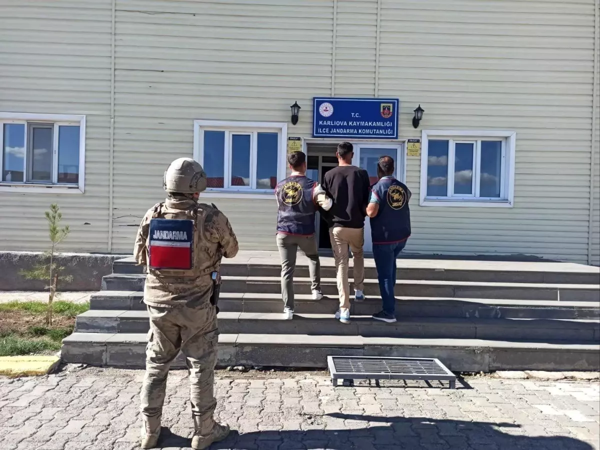 Karlıova’da Uyuşturucu Suçlusu Yakalandı karliovada uyusturucu suclusu yakalandi tqRH6yRF.jpg