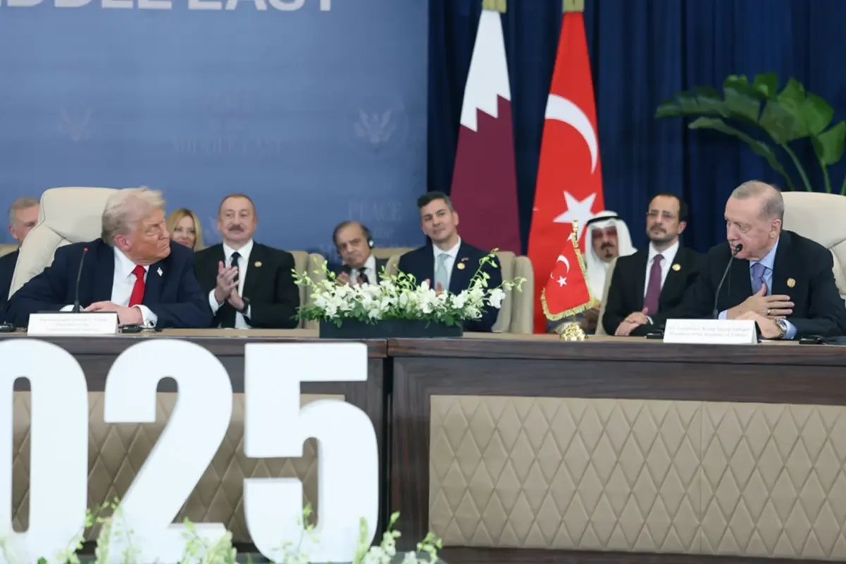 Trump’ın Erdoğan övgüsünü iki lider alkışlamadı! O anlar kamerada trumpin erdogan ovgusunu iki lider alkislamadi o anlar kamerada 5JnisPDS.jpg