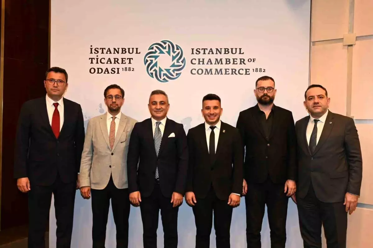 emlak sektorunde yapay zeka paneli KjeLL8Hv.jpg