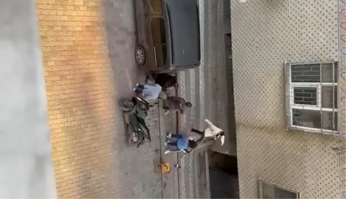 sultangazide sokak ortasinda kavga pL8NNrOL.jpg