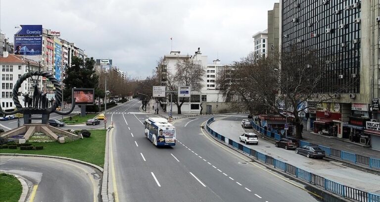 ankarada-1-mayista-bazi-yollar-trafige-kapatilacak-3Xz48caz