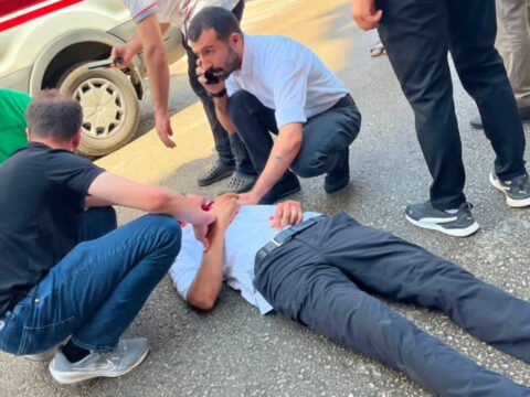 Yolun karsisina gecmek isterken agir yaralandi KpyCnkqn